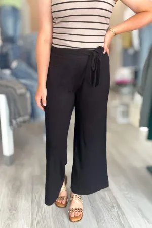 Cropped Relaxed Pants- Black