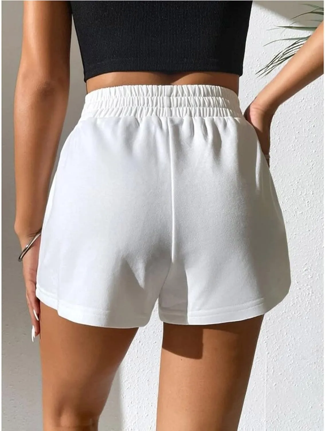 Elastic Waist Sports Shorts Women High Waisted Workout Shorts Wide Leg Sweat Shorts Loose Gym Shorts with Pockets