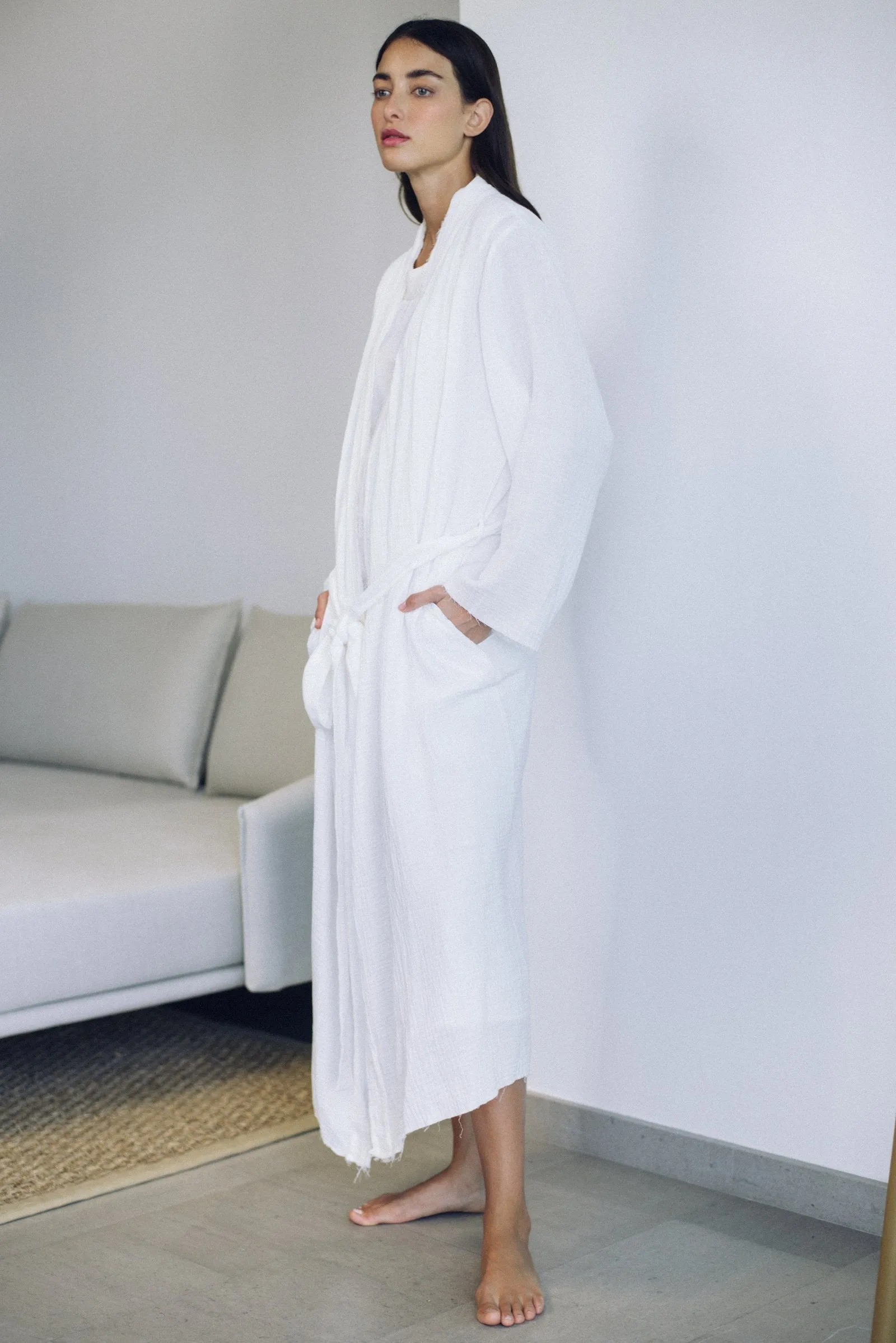MARIA ROBE