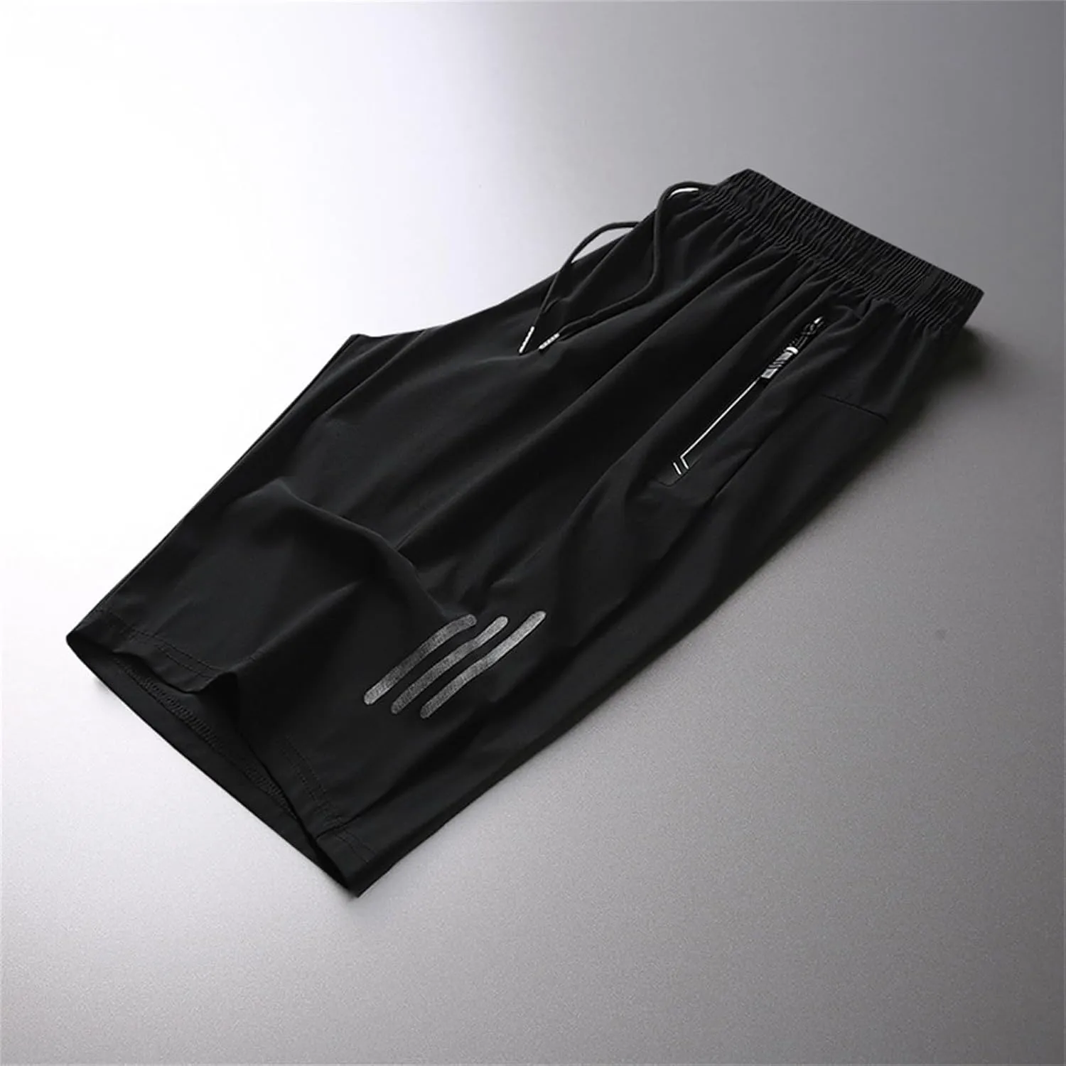 Mens Beach Shorts Summer Stretch Drawstring Casual Shorts Loose Gym Shorts with Zip Pockets Athletic Shorts Trendy