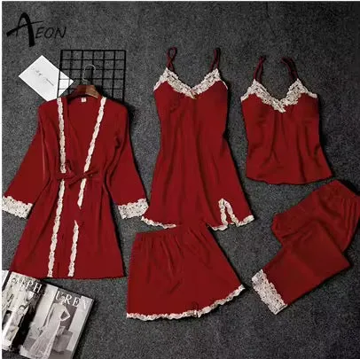 Nightgown lounge dressثوب النوم صالة ملابس