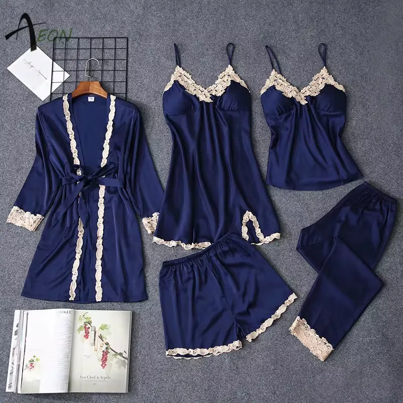 Nightgown lounge dressثوب النوم صالة ملابس