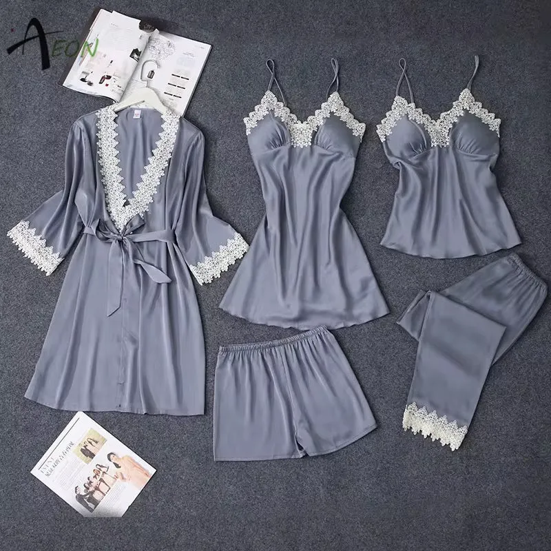 Nightgown lounge dressثوب النوم صالة ملابس