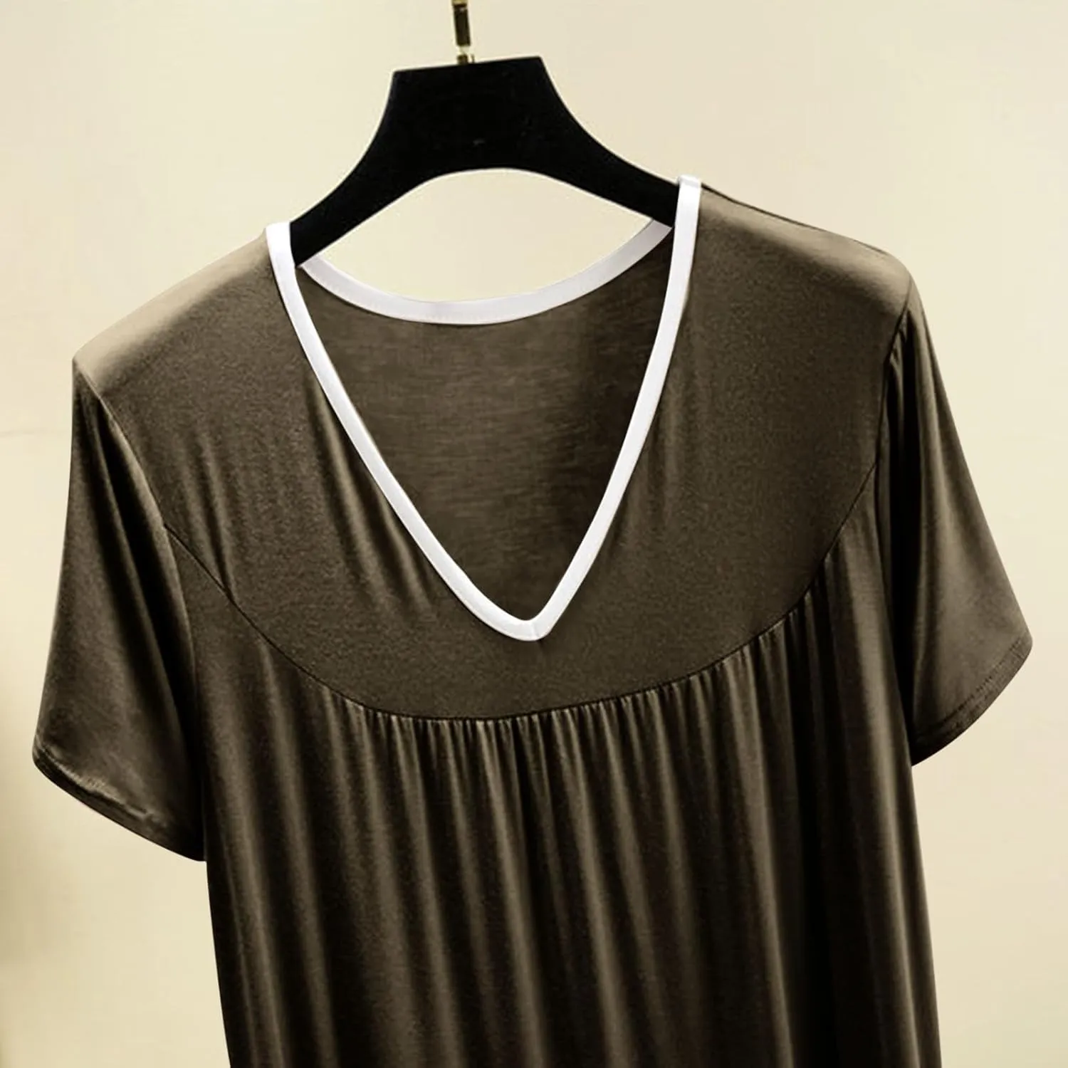 Sleeveless Nightgowns for Women Lightweight Maxi Nightdress Crew Neck Cozy Nightgowns Comfy Flowy Loungewear for Summer