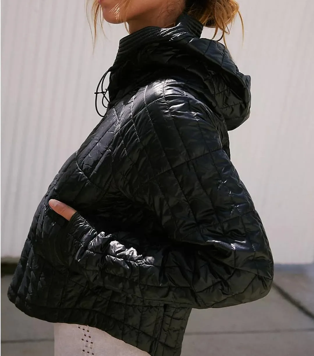 Womens Hooded Puffer Jacket Feather Packable Quilted Jackets Lightweight Zipper Padded Coat with Pockets